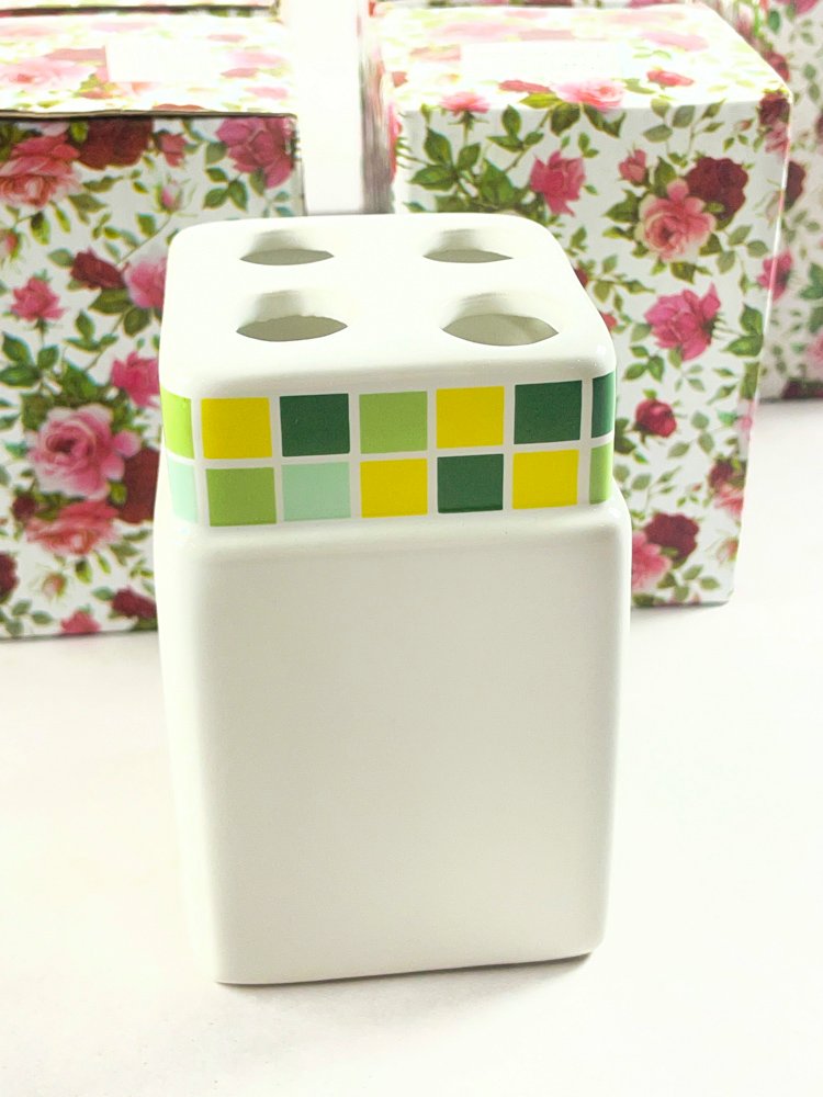 Diez Portacepillos de Cerámica con Diseño Floral