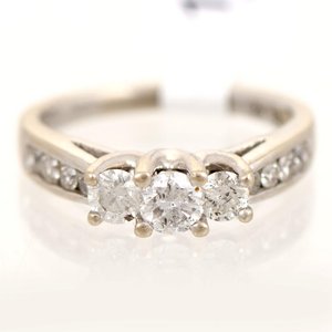 Lote anterior: Anillo de Oro Gris con Brillantes (Aprox. 1Ct)