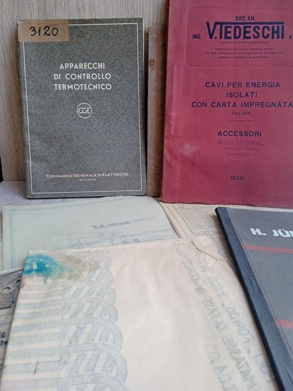 Lote de Cinco Antiguos Catálogos de Maquinaria y Automotriz más Planos - imagen 6