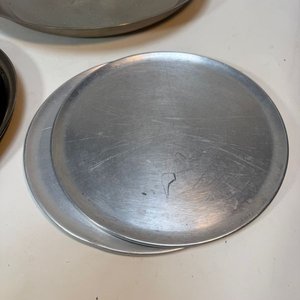 Lote de 5 Bandejas Redondas de Acero y Aluminio - imagen 2