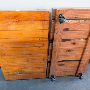 Lote anterior: 2 Camillas de Madera para Mecánico con Ruedas