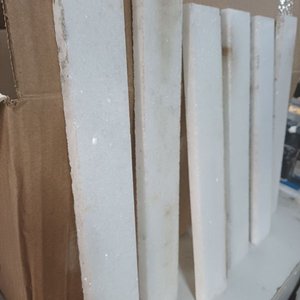 Aproximadamente 350 Guardas Rectangulares de Mármol Blanco - imagen 3