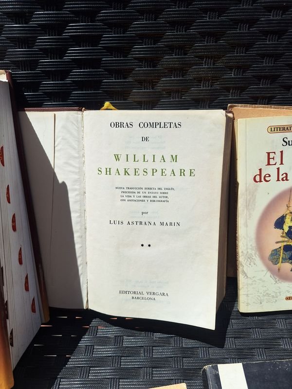 Item 873755 - Image 1