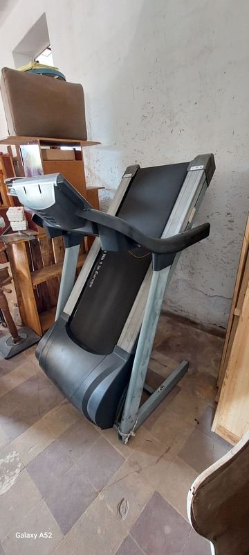 Tren de correr usado en excelente condición - imagen 2