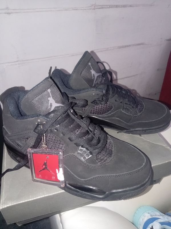 Championes Nike Air Jordan Retro 4 Talle 41 Negros