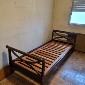 Lote anterior: Elegante Cama de 1 Plaza Estilo Clásico en Madera Lustrada Oscura
