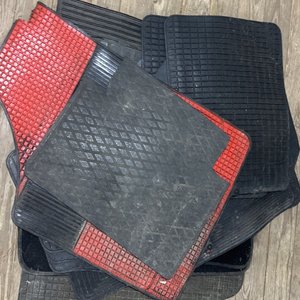 Lote anterior: Alfombras de Goma para Auto