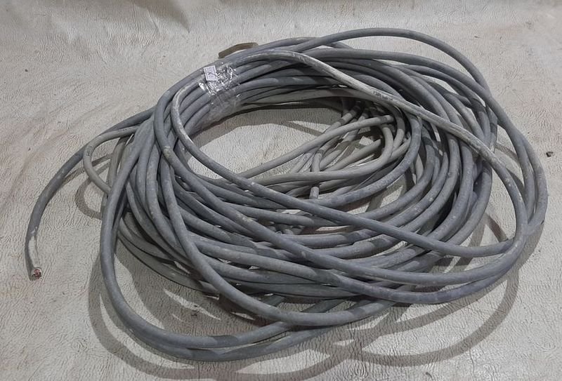 Cables de bajo plástico recortados - imagen 3