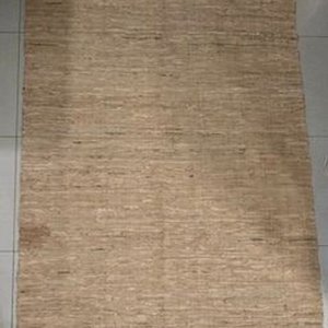 Alfombra Tejida Artesanal de Cuero - imagen 5