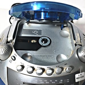 Dos Radios Portátiles con CD: "Punktal" y "National Star" - imagen 5