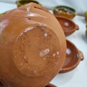 Set de 10 Cazuelas de Barro Rústicas con Esmalte Interior - imagen 4