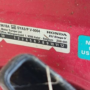 Compactadora Vibratoria Unidireccional (Heavy Duty) - Motor a gasolina profesional Honda GX160 de 5.5 HP. – Detalles de Uso Sin Probar – Se Vende a la Vista - imagen 5