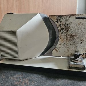Lote siguiente: Cortadora de Fiambres Eléctrica Jupiter de Sobremesa