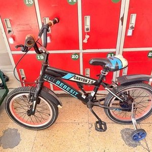 Lote siguiente: Bicicleta Bebesit Canyon 2.0 Rodado 16