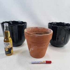 Lote de 3 Macetas: 2 Cerámica Negra Esmaltada y 1 Terracota - imagen 2