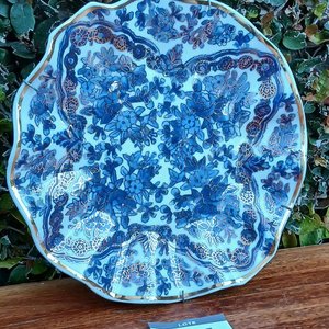 Tres Platos Decorativos Orientales: Dos Estilo Rosa Cantón y Uno Azul y Blanco con Oro - imagen 2