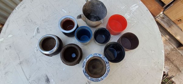 Colección de recipientes y botellas en buen estado - imagen 4