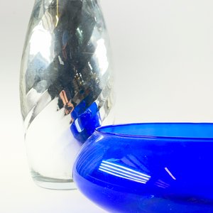 Centro de Mesa Azul y Florero Plateado de Vidrio - imagen 3