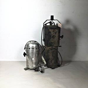 Lote siguiente: Dos Luces de Video Profesionales para Escenario o Filmación