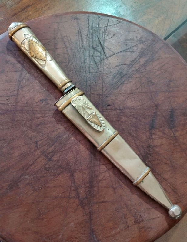 Cuchillo de plata con diseño floral y cuchara - imagen 2