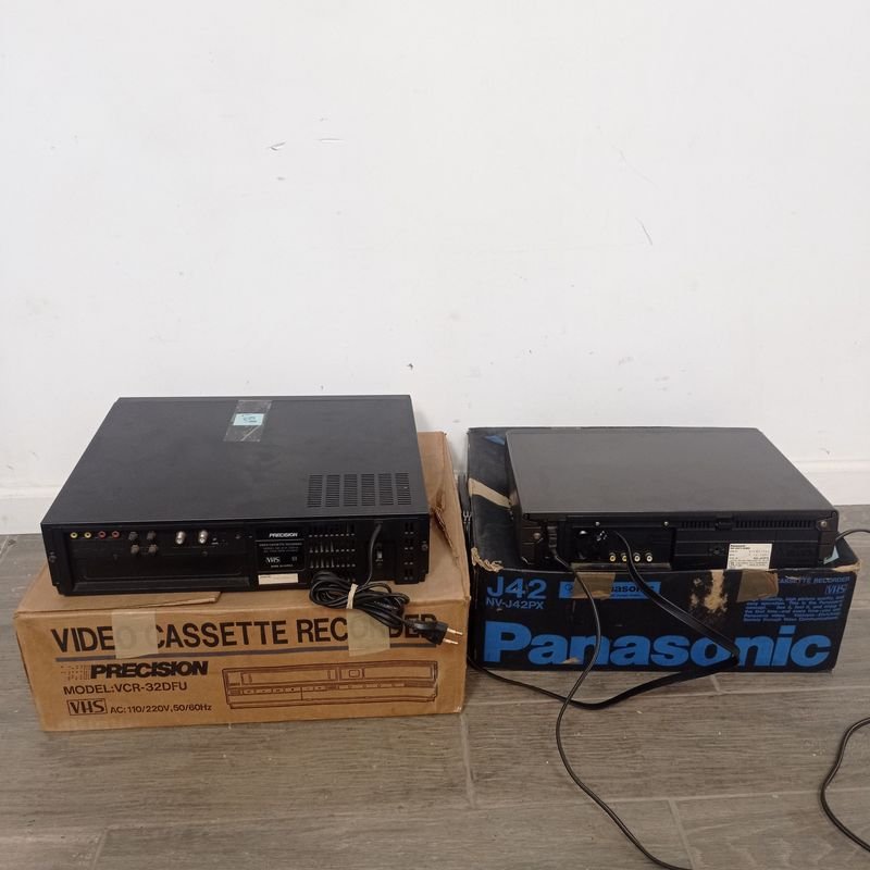 Dos VCRs y cintas de video en venta - imagen 4