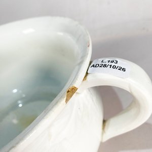 Bacinilla Antigua de Loza Villeroy & Boch "Espigas" con Relieve - imagen 4