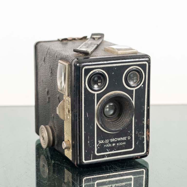 Lote anterior: Cámara antigua Kodak Brownie para la venta