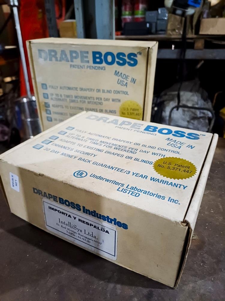 2 Controles Automáticos para Cortina DrapeBoss DB292
