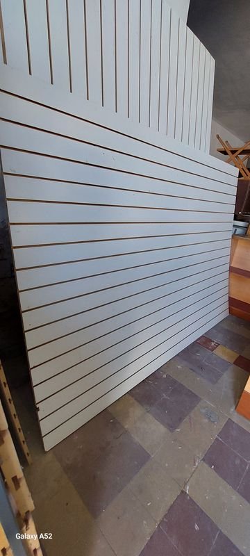 Panel ranurado de madera para decoración - imagen 2