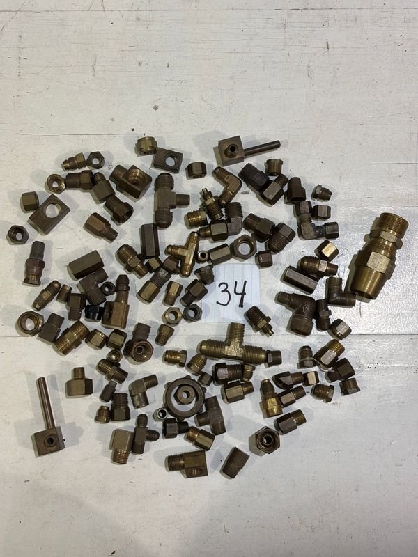 Lote de 100 Piezas de Conexiones de Bronce para Tuberías