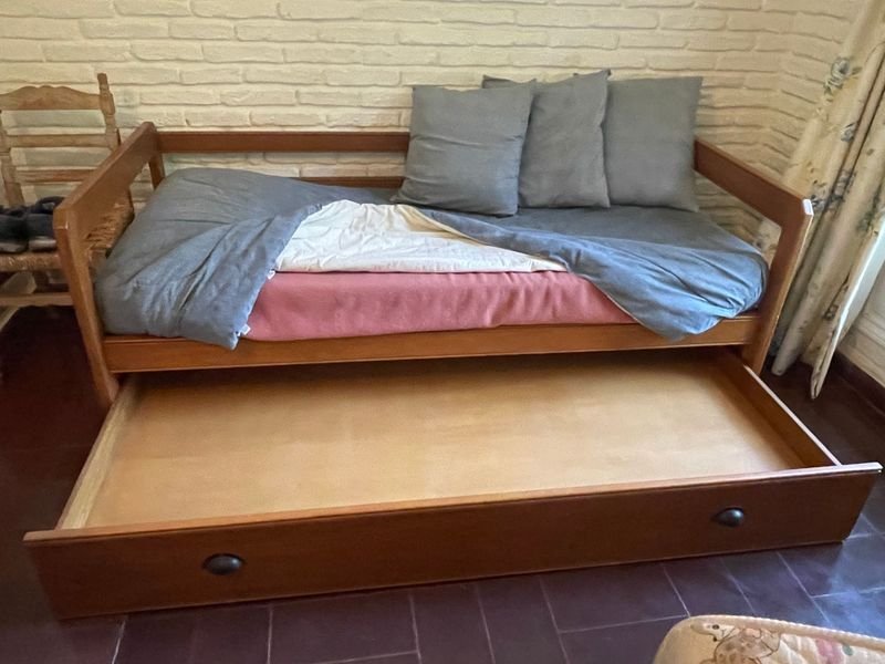 Item 879798 - Image 0