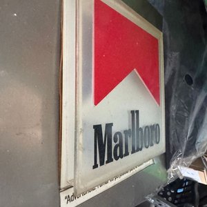 Luminoso Marlboro Publicitario con Lámpara y Cableado - imagen 2