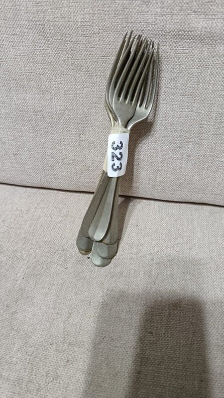 Conjunto de Tenedores Metálicos Plateados