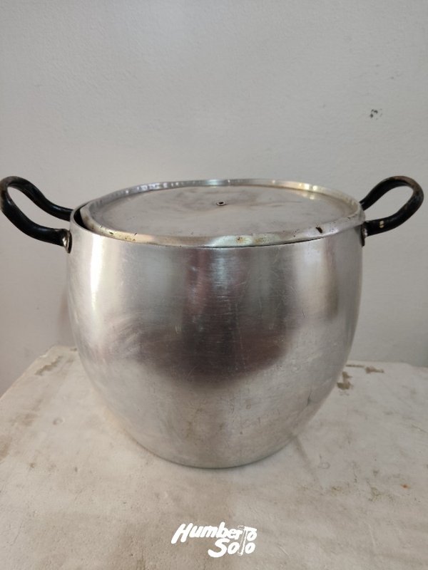 Olla Grande de Aluminio con Tapa - imagen 1