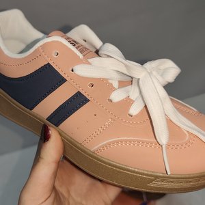Zapatillas Deportivas Rosadas y Azul Marino en Eco Cuero, Talle 36 - imagen 3