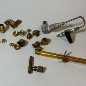 Lote de Uniones y Conectores Varios en Bronce y Metal - imagen 3