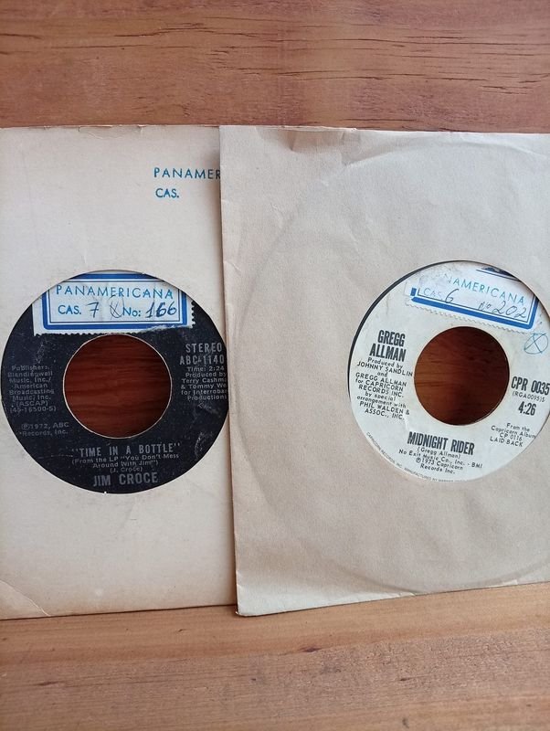 Dos Discos Simples de Vinilo: Gregg Allman y Jim Croce