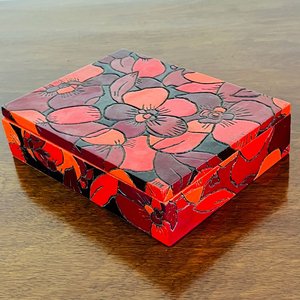 Set de 3 Piezas de Madera Decoradas con Relieve y Motivos Florales - imagen 3