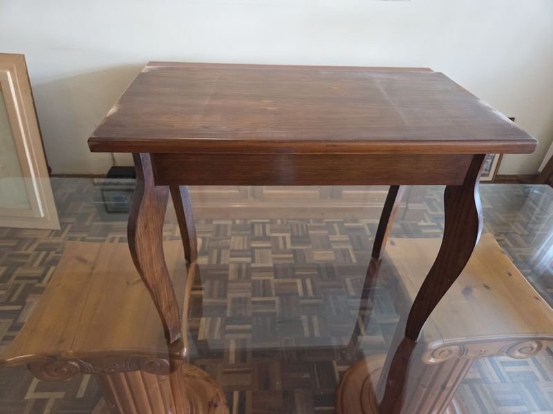 Mesa ratona con tapa de mármol - imagen 5