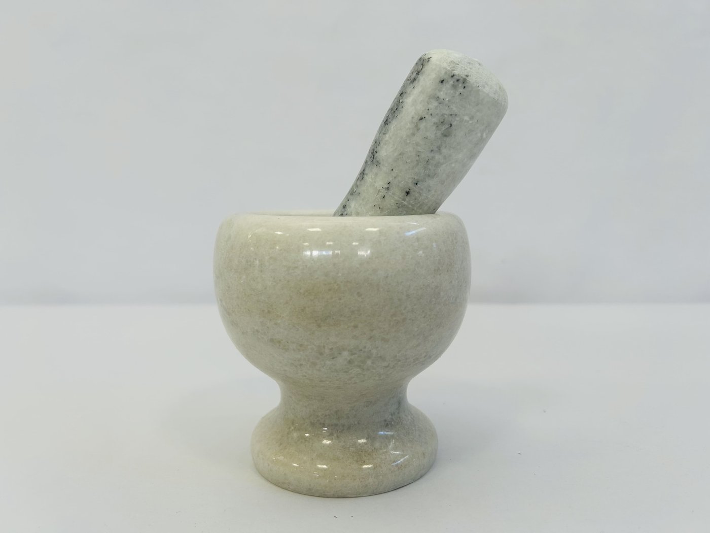 Mortero de Mármol Blanco y Gris