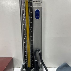 Esfigmomanómetro de Mercurio Hospital's - imagen 3