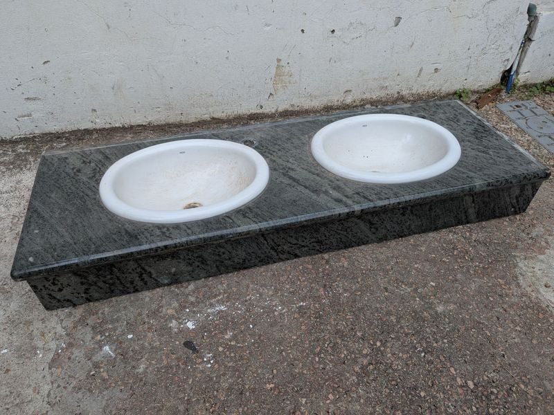 Item 870935 - Image 0