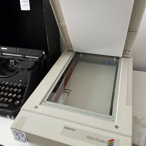 Máquina de Escribir Hermes Metálica con Estuche y Scanner Microtek - imagen 2