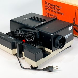 Proyector de Diapositivas Kindermann Automático Blanco y Negro con Carrete y Control - imagen 2
