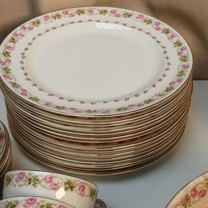 Juego de Vajilla Inglesa de Loza con Diseño Floral Rosa - imagen 11