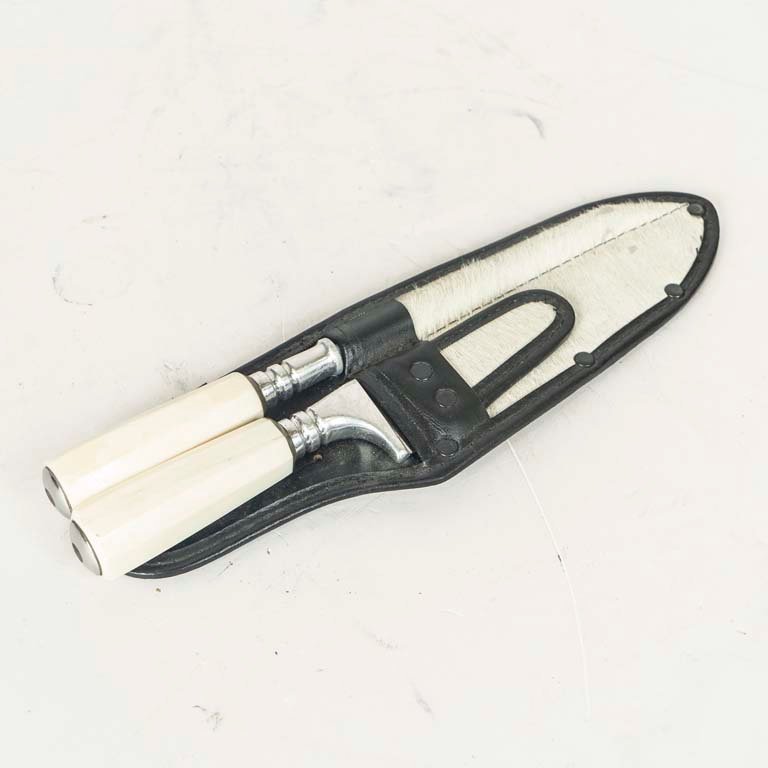 Cuchillo "Ginete" y Chaira con Mangos de Hueso y Funda de Cuero