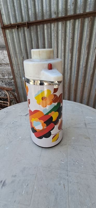 Termo de 2 L - Botella de termo con capacidad de 2 litros - imagen 2
