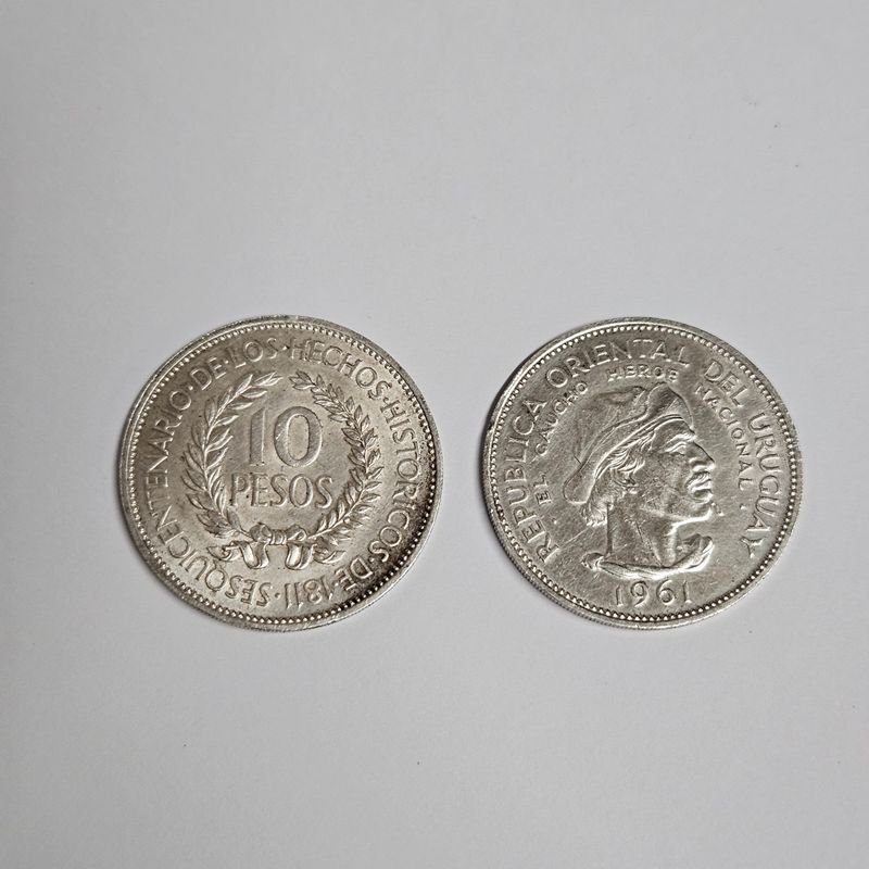 Monedas de plata de El Gaucho y 10 Pesos