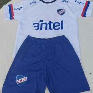 Lote anterior: Conjuntos Deportivos Club Nacional de Football para Niños