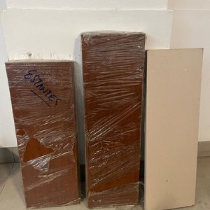 Lote siguiente: Estantes de Madera (4 Unidades)
